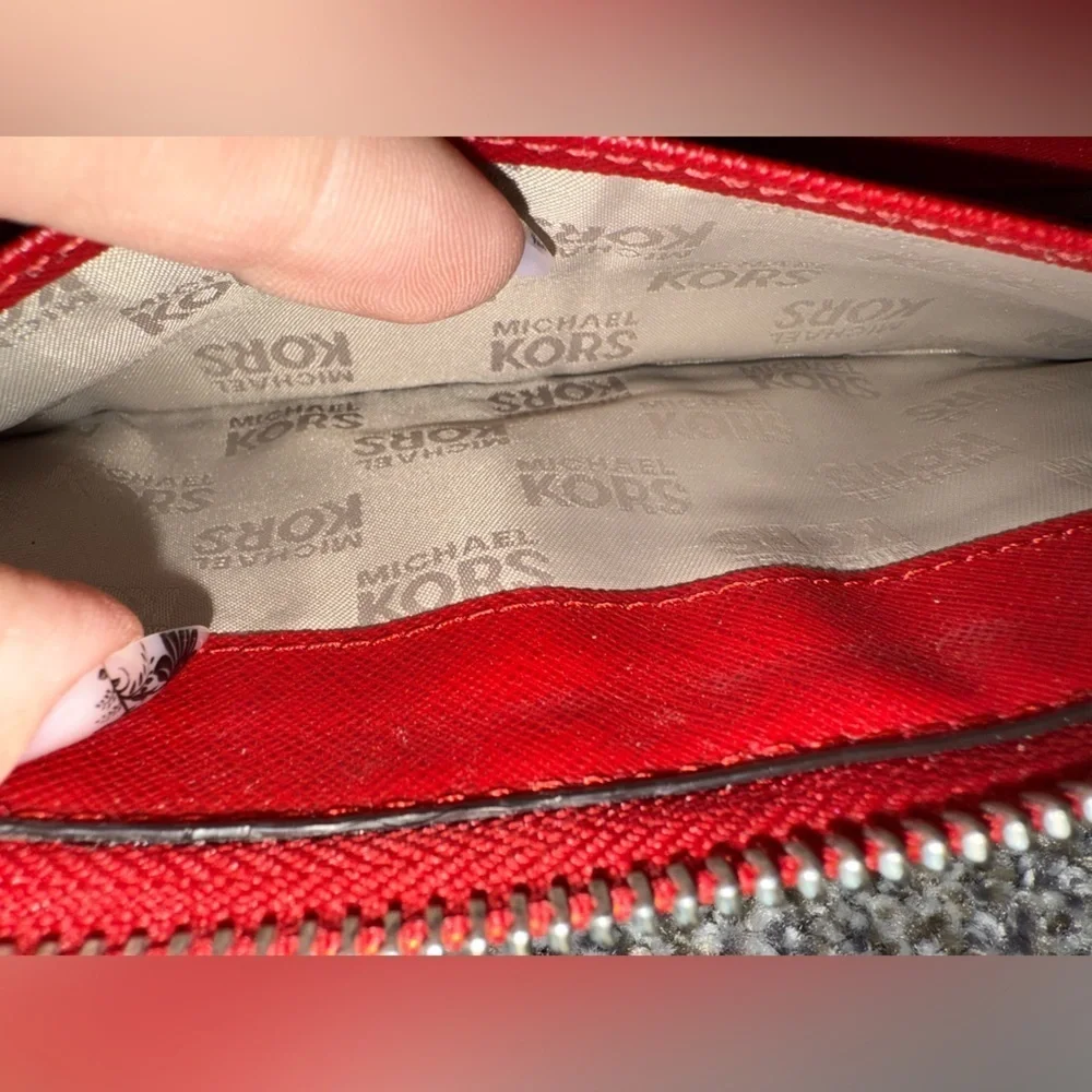 Michael Kors red zipper wallet - Picture 10 of 10